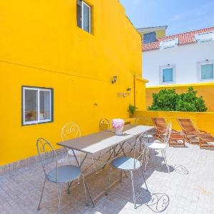 Alfama Bright Spacious w/ Terrace by TimeCooler