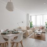 Renovated & Light Filled Near Belém by TimeCooler