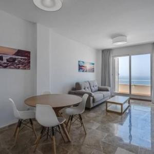 Amazing apartment with sea views and AC PA06