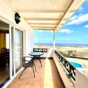 Bonito apartamento C con estupenda vista a Oceano y Piscina en Lanzarote