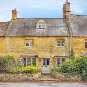 Cotswold Cottage Gems - Century House