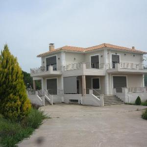 Kyparissia Greek Villa with stunning views