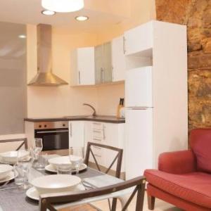 Apartment Near Las Ramblas For Families Or Friends