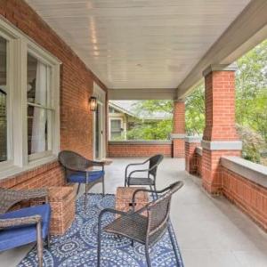 Large Family Home in Atlanta with Pool Table!