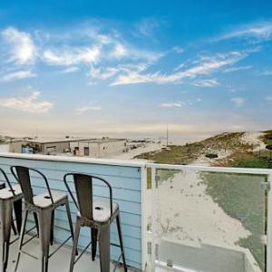 Beachfront Dream - 3 Private Units - Pacific Views apts