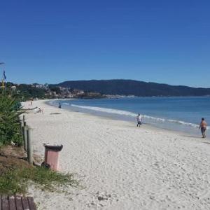 Pousada Rota do Sol Bombinhas Suítes e Flats - café da manhã servido de nov a páscoa
