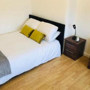 Air Host and Stay - Botanic Place - Freshly decorated sleeps 7 just off Edge Lane