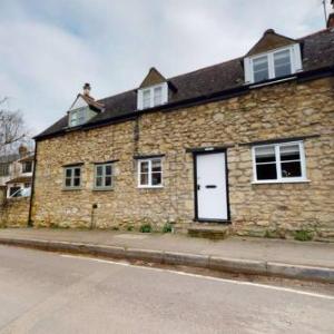 Idyllic Oxfordshire village holiday cottage