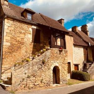 Gîte Saint-Pompont 3 pièces 4 personnes - FR-1-616-119