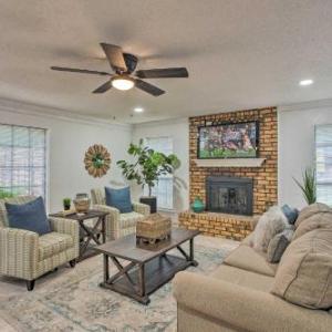 Charming Frisco Home 4 Mi to Toyota Stadium!