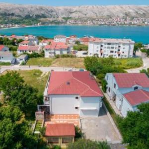Apartments with parking space Pag - 18848