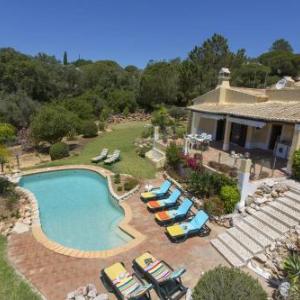 Villa Horta by Villa Plus