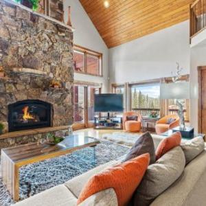 Breck Haven 7 BDR Estate with Expansive Mt Quandary Views