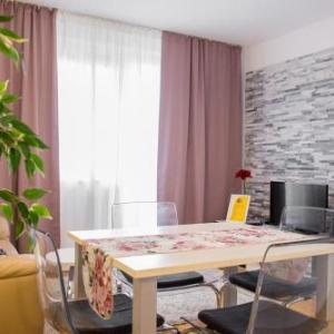 WEST RESIDENCE LUXURY APARTMENT ****