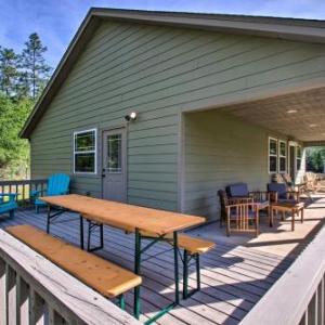 Milton Cottage with Fire Pit and Horse Stables!