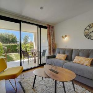 Upstays - 2 Rooms - Pool - Garden - Terrace