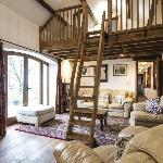 Orchard Cottage - Luxurious Barn Conversion  Pembroke