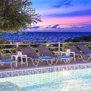 Aqua Blue Villa Heated Pool