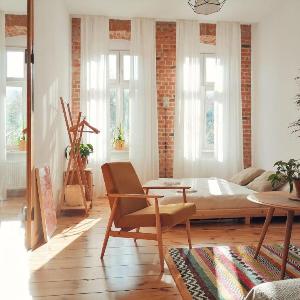 Apartment with Mirror