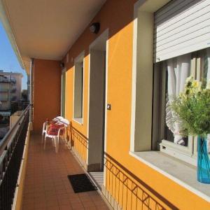 Large Apartment for up to 9 guests - Great Location - Including Beach Place
