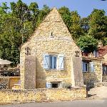 Unusual cottage La Perle Noire With Breathtaking View-logis de Chalons Perigord Domme