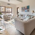 Luxury 2BR on Palm Jumeirah w/ Direct BeachAccess 