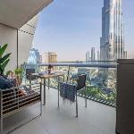 Luxurious 2BR + Full View of Burj Khalifa! Dubai 