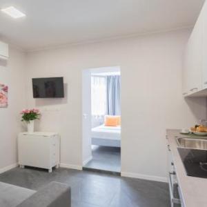 Sant'Agostino Apartments by Rent All Como