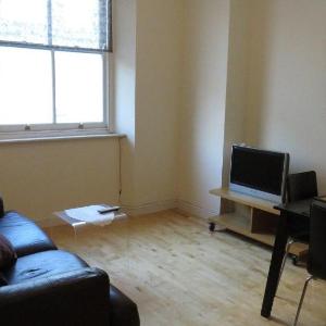Two Bedroom Flat near Hyde Park London F5/47