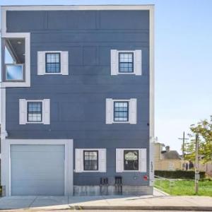 Luxury Urban Living Near French Quarter