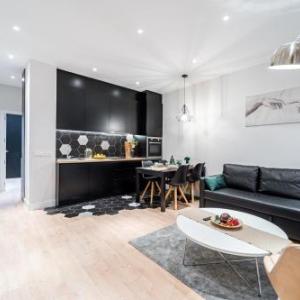 EdSam Madrid Apartments Black