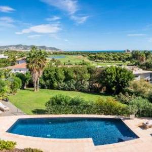 Villa Miramar by Glasir