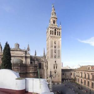 RentalSevilla Durmiendo en la Catedral