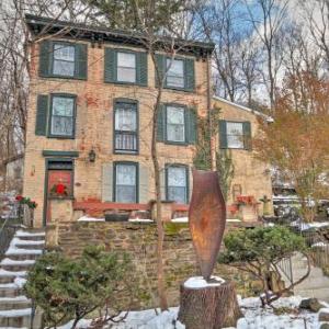 Charming Getaway Less Than 1 Mi to Downtown Lambertville!