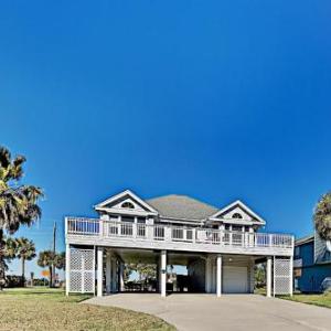Pirates Beach Home Mimosa Manor - Walk to Gulf home
