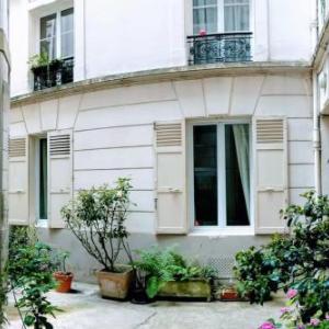 GuestReady - Apt Near Eiffel Tower Champs Elysees Paris 16