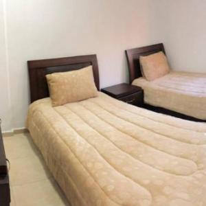 Apt 4 rent/A quiet neighborhood close to services