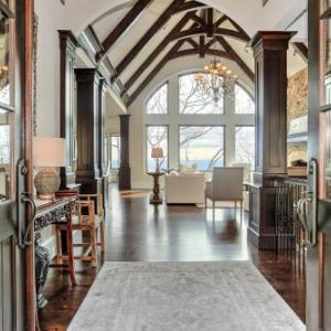 MountainView Luxury Rental Home in Big Canoe