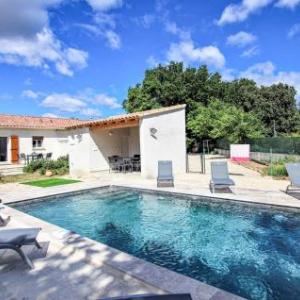 Stunning home in Rochefort du Gard with Outdoor swimming pool and 6 Bedrooms