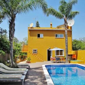 Benfarras Villa Sleeps 8 with Pool and Air Con