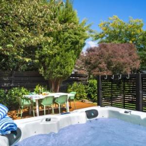 Relax at Richmond Heights