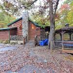 3BR Luxury Cabin • Hot Tub Sauna • Pet Friendly Mineral Bluff Georgia