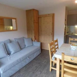 Studio rénové avec balcon exposé sud idéal pour 4 personnes - FR-1-458-141