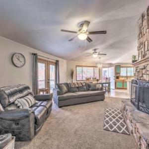 Chic Ruidoso Downs Cabin with Mountain Views!