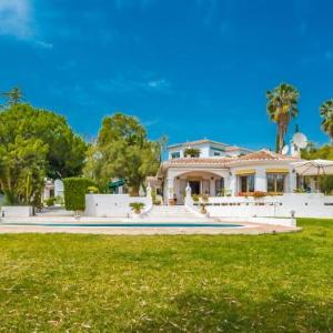 Holiday Home Villa Cuatro Vientos