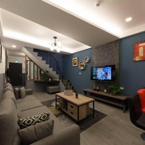 10-Person Private House in Central and Western District