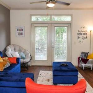 LIVELY COLORFUL DOWNTOWN MED CENTER NRG 2br2bth