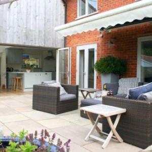 Winton Lodge