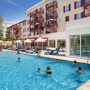 Apartment in Cavalaire-sur-Mer near Beach