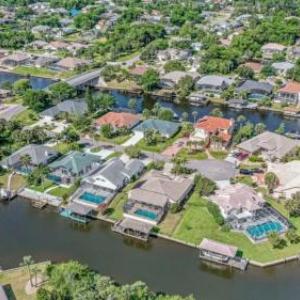 Peaceful Waterfront Pool Home home